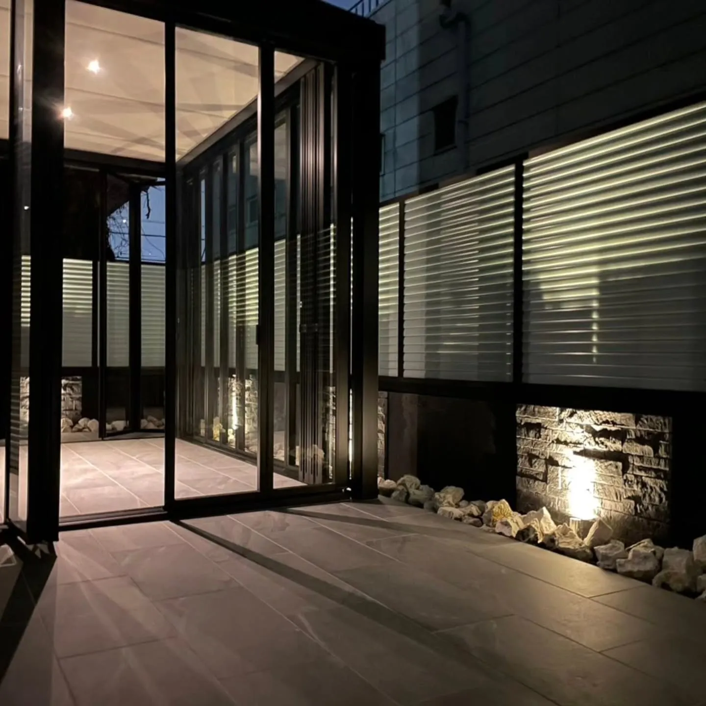 🏡✨ナイトシーンに映える“ドッグガーデン”🐾